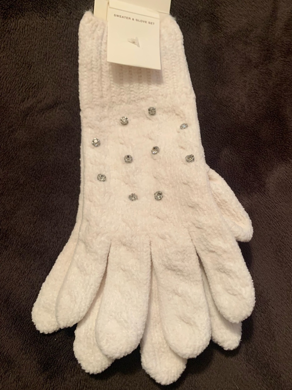 CYNTHIA ROWLEY white ladies embellished knit gloves NWT